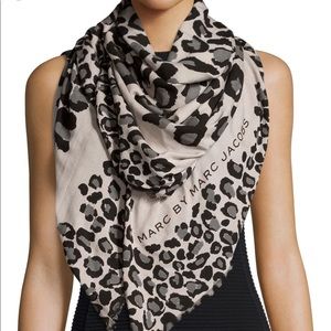 Over the shoulder Marc Jacob’s scarf